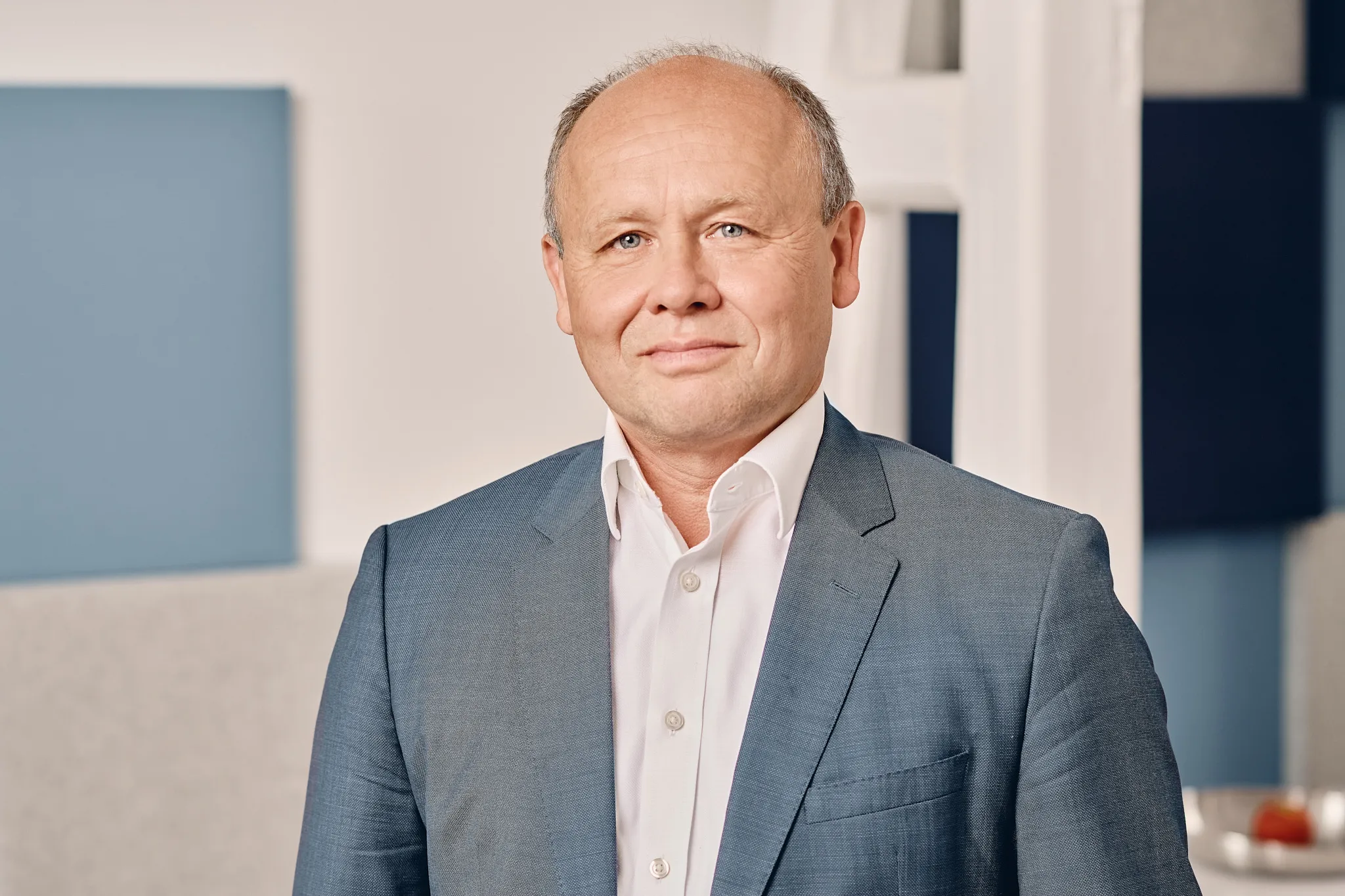 Portrait von EUROCONSIL Berater in einem Anzug